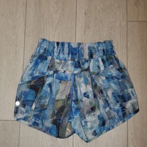 Lululemon Tracker Short V Size 4